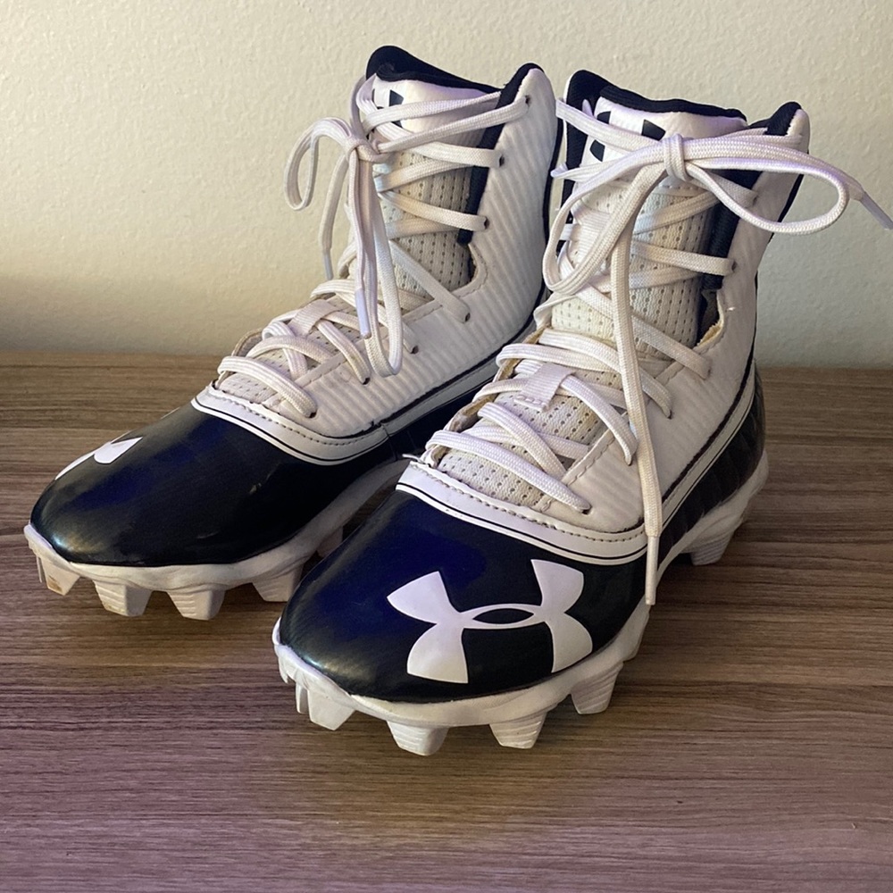 Under Armour Youth Cleats